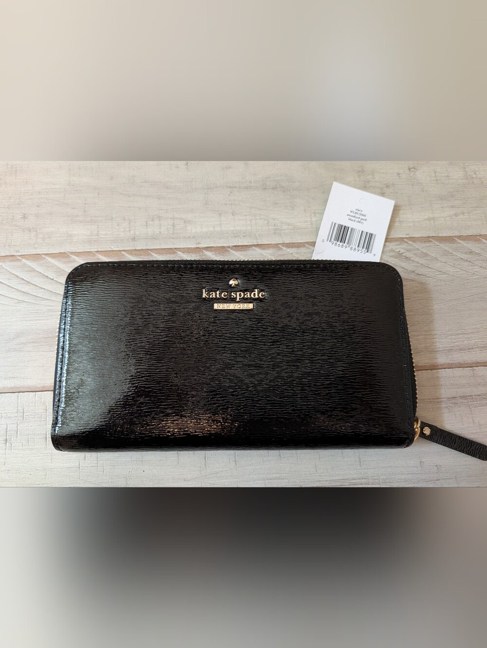 kate spade Montford Park Black Patent Leather Zip Wristlet